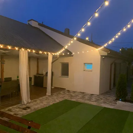 Casa Anastasia-constanta Delfinariu בית אירוח